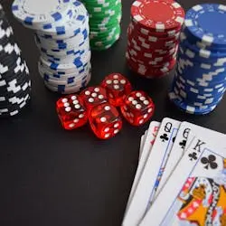 Understanding the Risks and Rewards of Online Casinos